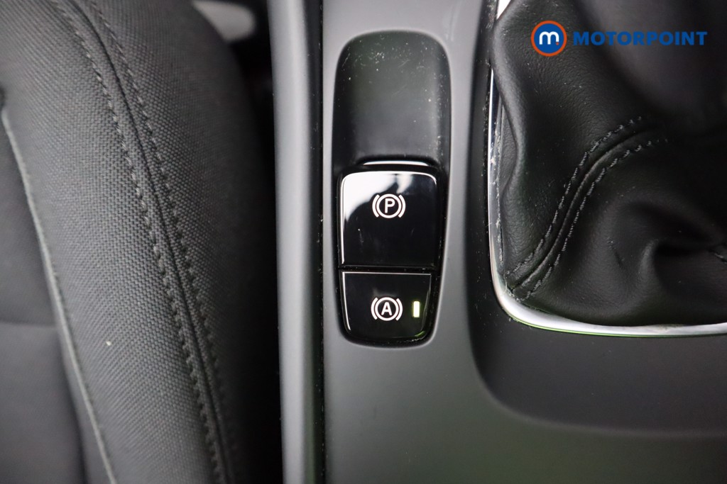 Used Volvo XC40 2022 for sale - 76653552: Photo 16