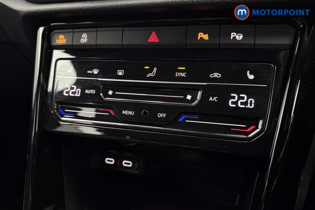 Used Volkswagen T-Roc 2022 for sale - 76526732: Photo 21