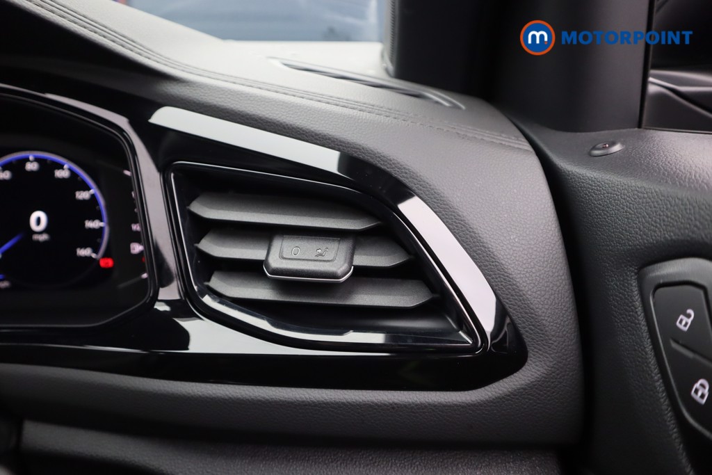 Used Volkswagen T-Roc 2025 for sale - 77088287: Photo 19