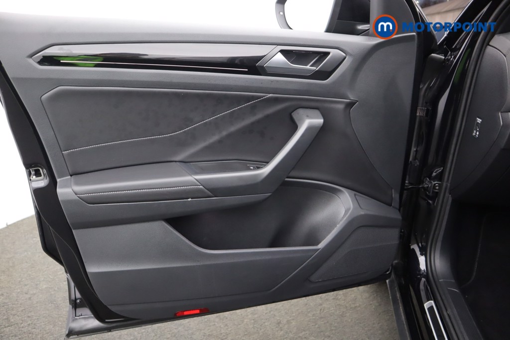 Used Volkswagen T-Roc 2025 for sale - 77088287: Photo 44