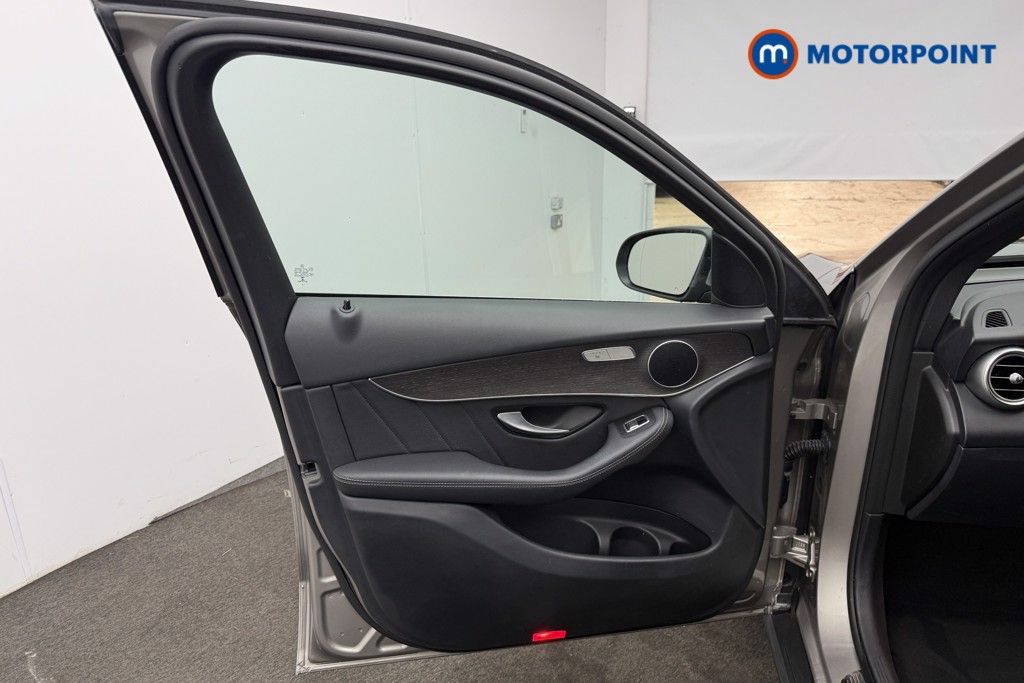 Used Mercedes-Benz GLC 2019 for sale - 76739139: Photo 12