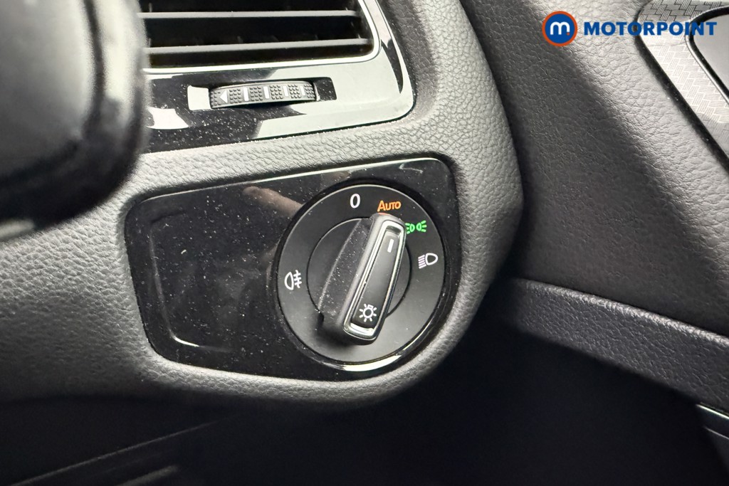 Used Volkswagen Golf 2018 for sale - 77245854: Photo 19