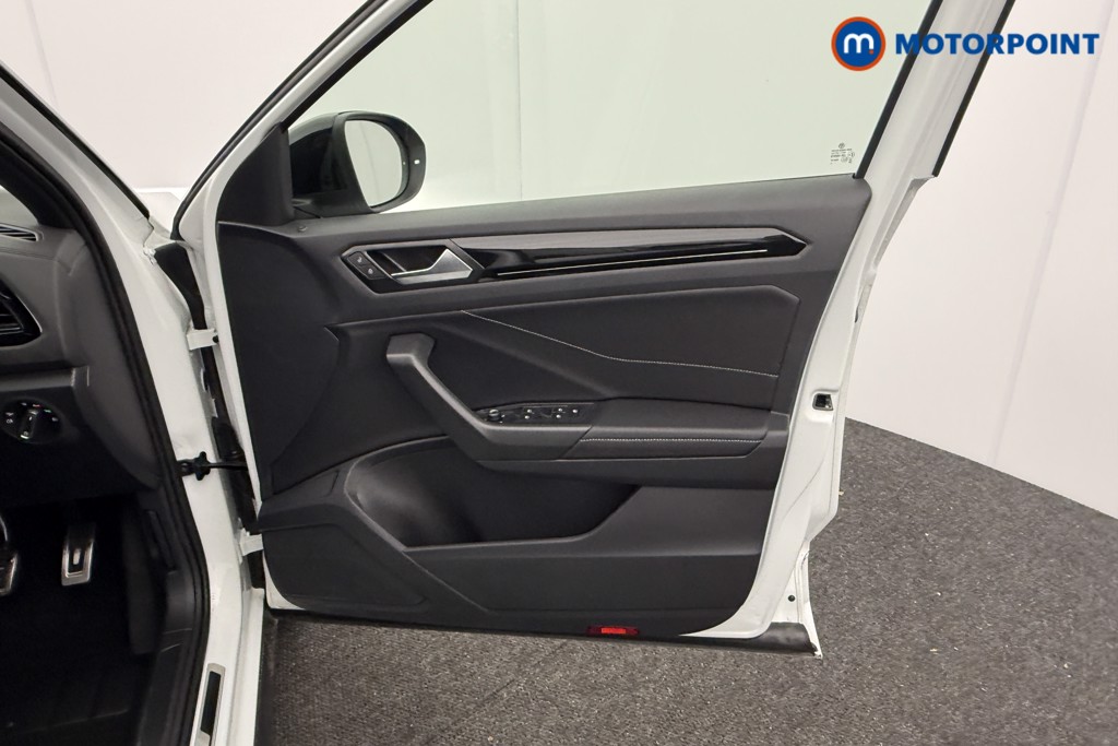 Used Volkswagen T-Roc 2025 for sale - 77187195: Photo 26