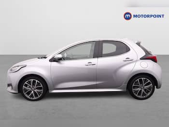 Used Toyota Yaris 2023 for sale - 79732985: Photo