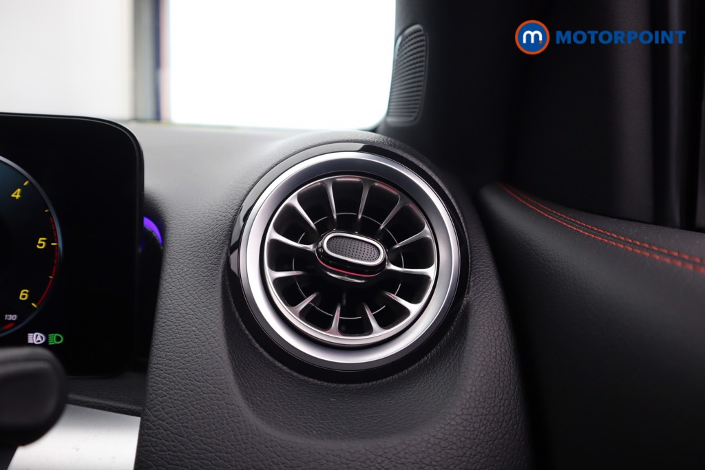 Used Mercedes-Benz GLB 2023 for sale - 77239944: Photo 19