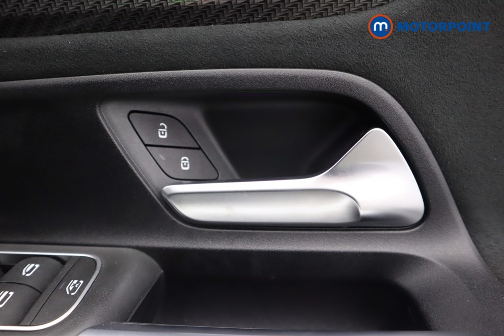 Used Mercedes-Benz GLB 2023 for sale - 77239944: Photo 31