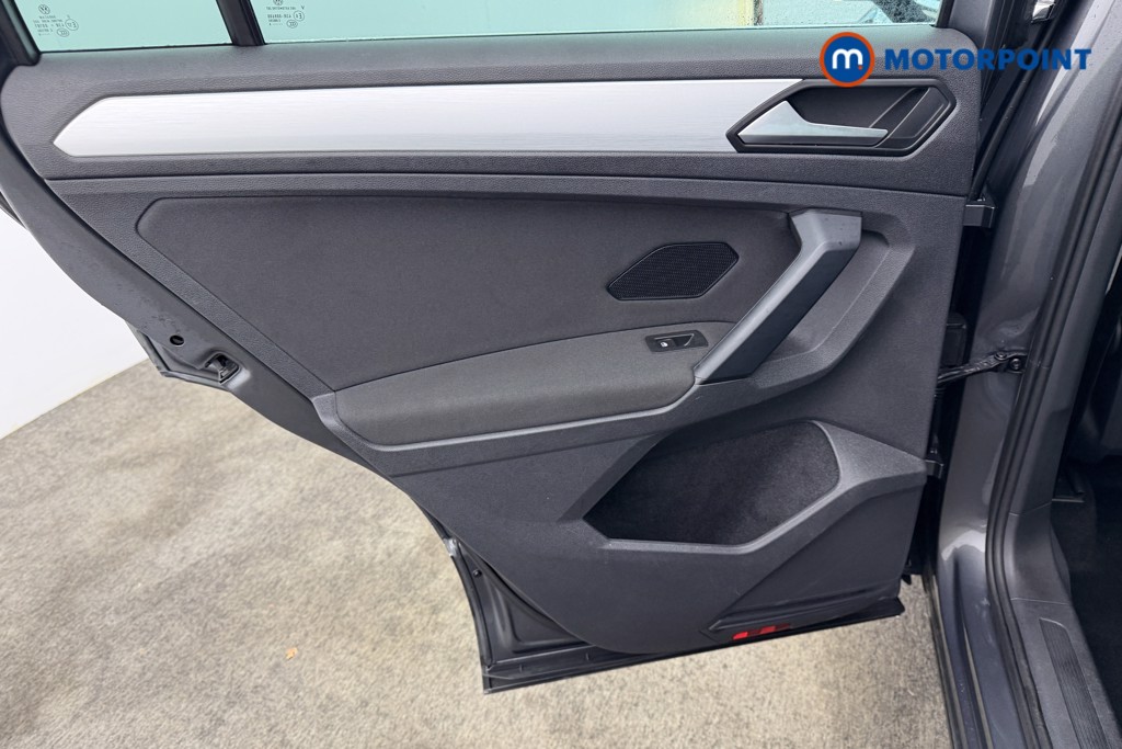 Used Volkswagen Tiguan 2020 for sale - 77259302: Photo 41