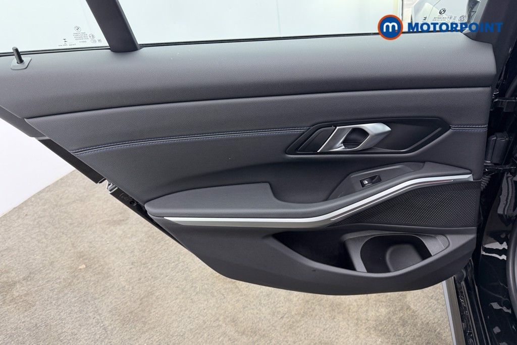 Used BMW 3 Series 2024 for sale - 77417845: Photo 38