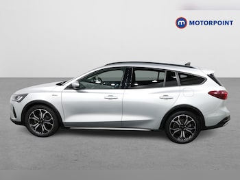 Used Ford Focus 2023 for sale - 76067888: Photo 4