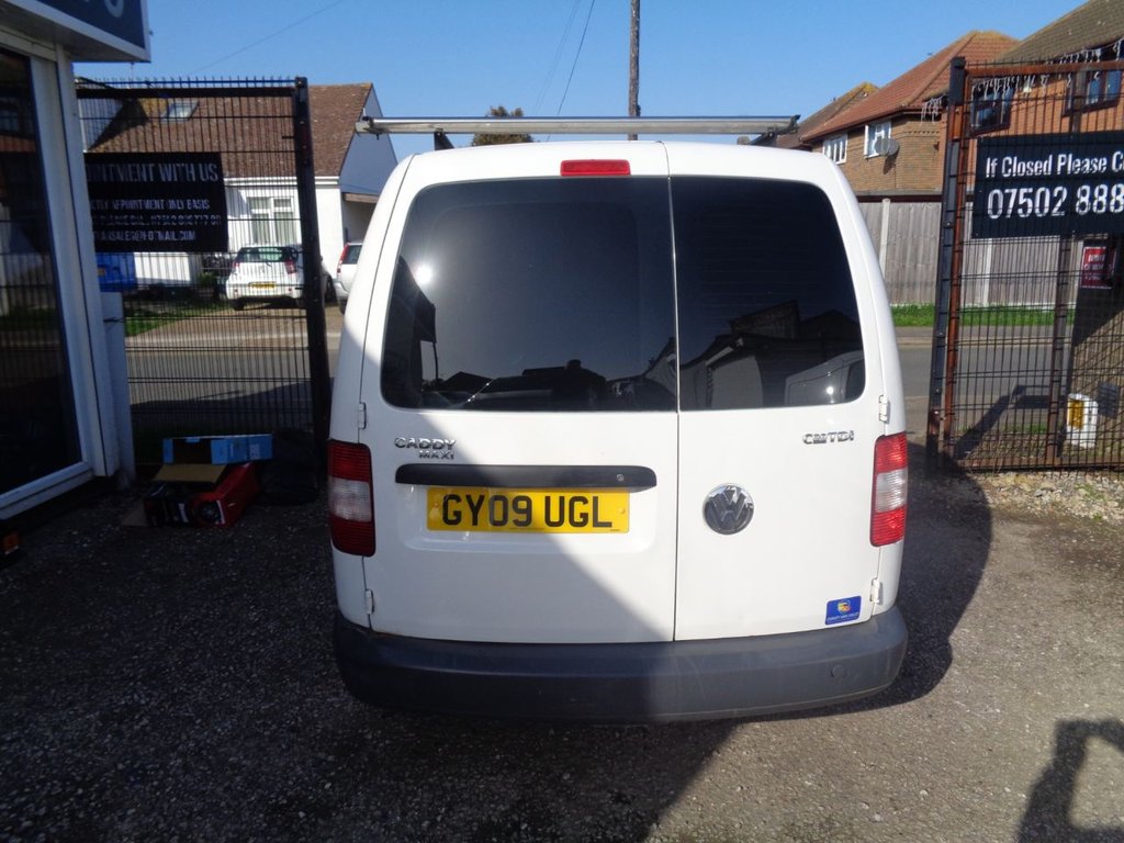 Used Volkswagen Caddy Maxi 2009 for sale - 77765480: Photo 4