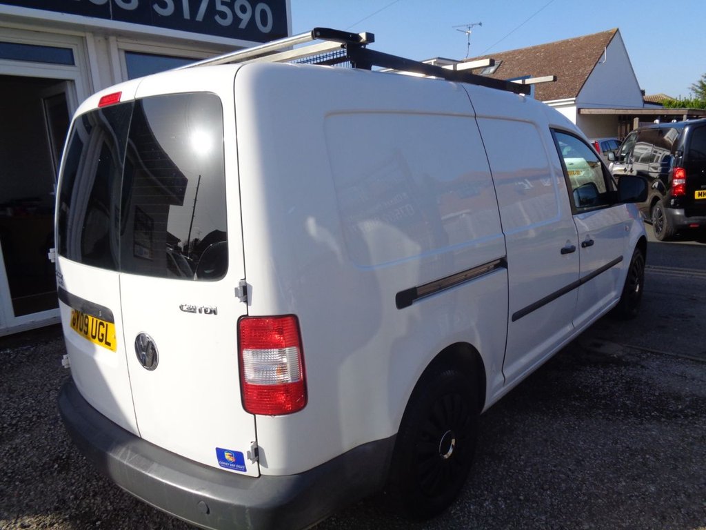 Used Volkswagen Caddy Maxi 2009 for sale - 77765480: Photo 5