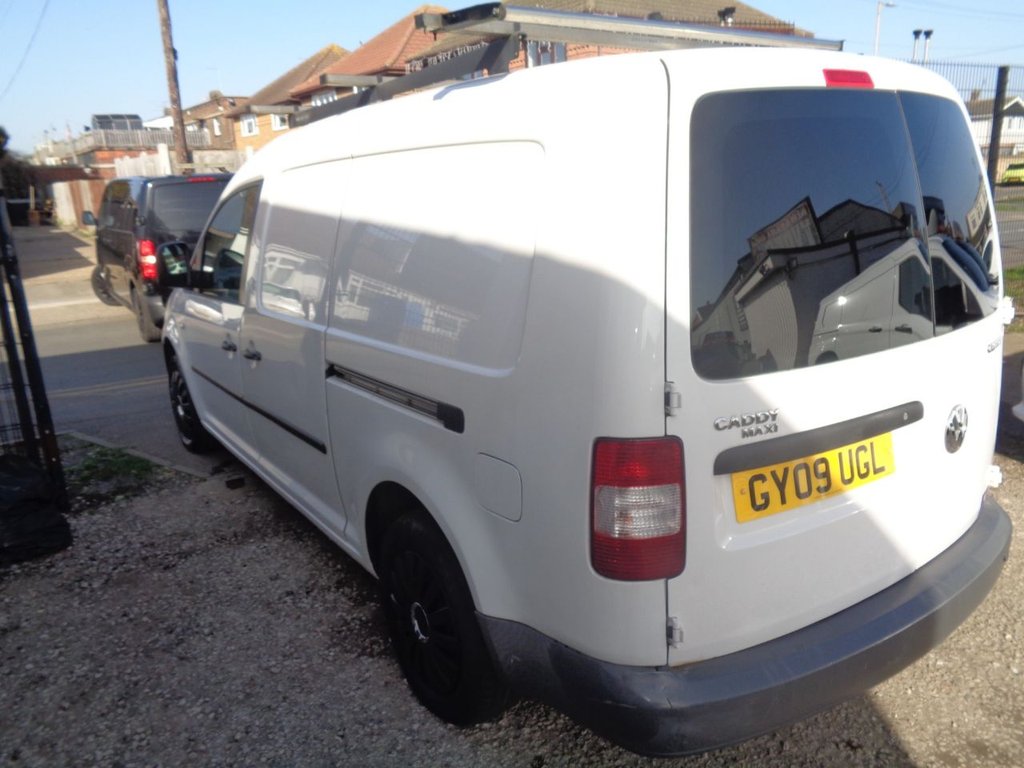 Used Volkswagen Caddy Maxi 2009 for sale - 77765480: Photo 6