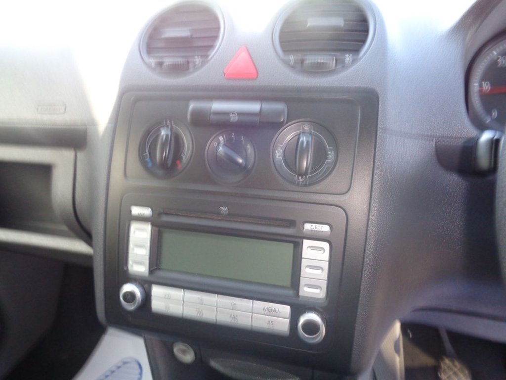 Used Volkswagen Caddy Maxi 2009 for sale - 77765480: Photo 9