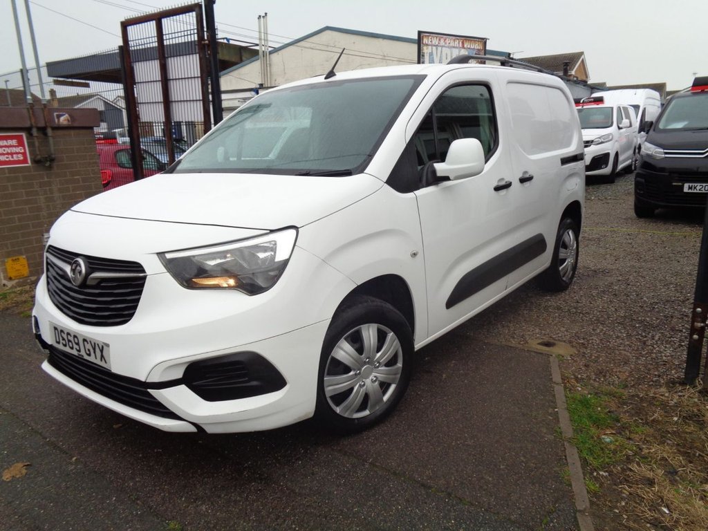 Used Vauxhall Combo 2019 for sale - 76509989: Photo 3