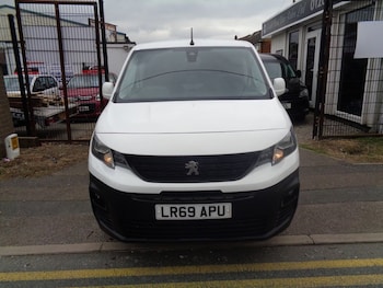 Used Peugeot Partner 2019 for sale - 76080991: Photo 2