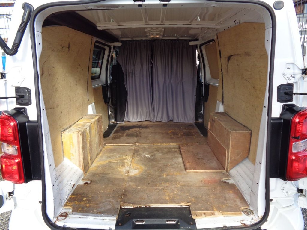 Used Vauxhall Vivaro 2019 for sale - 76376195: Photo 5