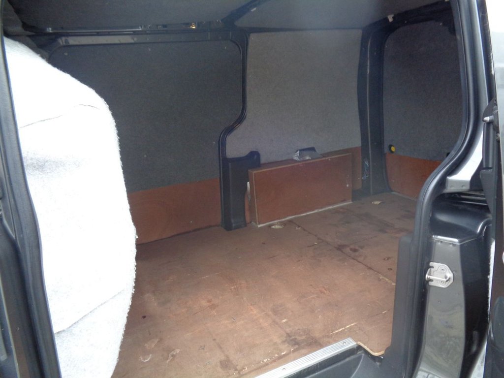 Used Ford Transit Connect 2017 for sale - 76617623: Photo 8