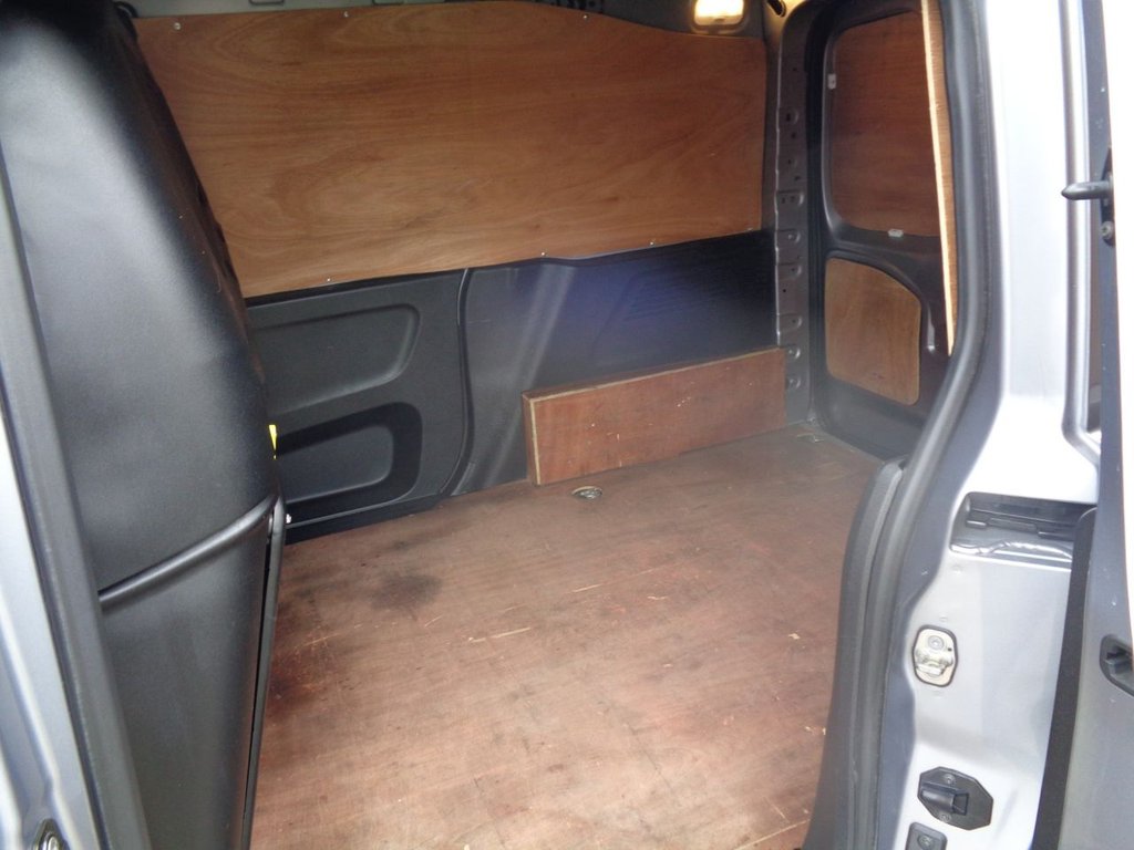 Used Peugeot Partner 2020 for sale - 76132636: Photo 9
