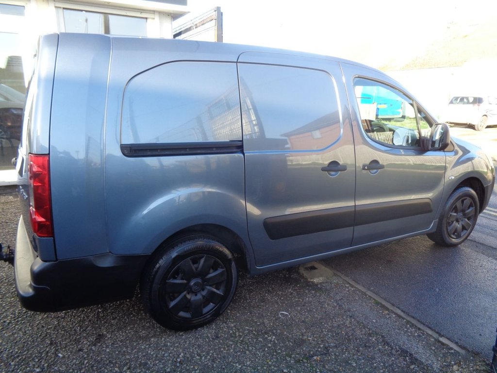 Used Citroen Berlingo 2010 for sale - 76520614: Photo 6