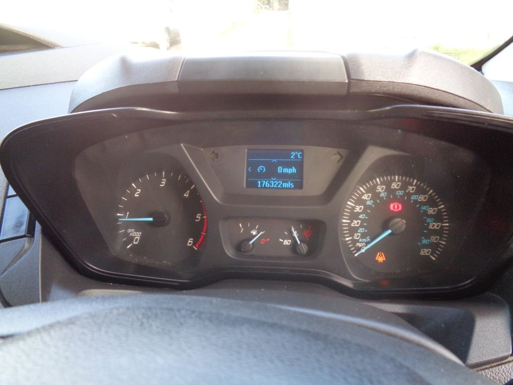 Used Ford Transit Custom 2015 for sale - 77161750: Photo 6