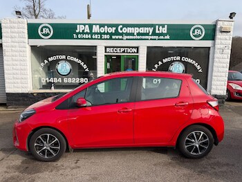 Used Toyota Yaris 2019 for sale - 78420444: Photo