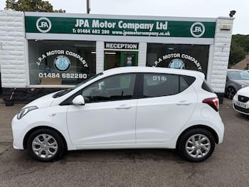 Used Hyundai i10 2017 for sale - 79677400: Photo
