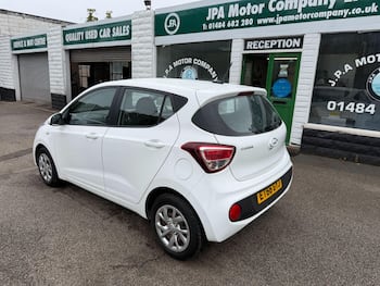 Used Hyundai i10 2017 for sale - 79677400: Photo