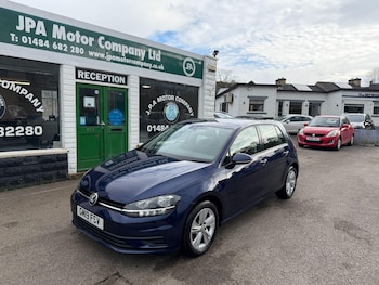 Used Volkswagen Golf 2019 for sale - 78420442: Photo