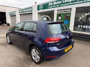 Used Volkswagen Golf 2019 for sale - 78420442: Photo