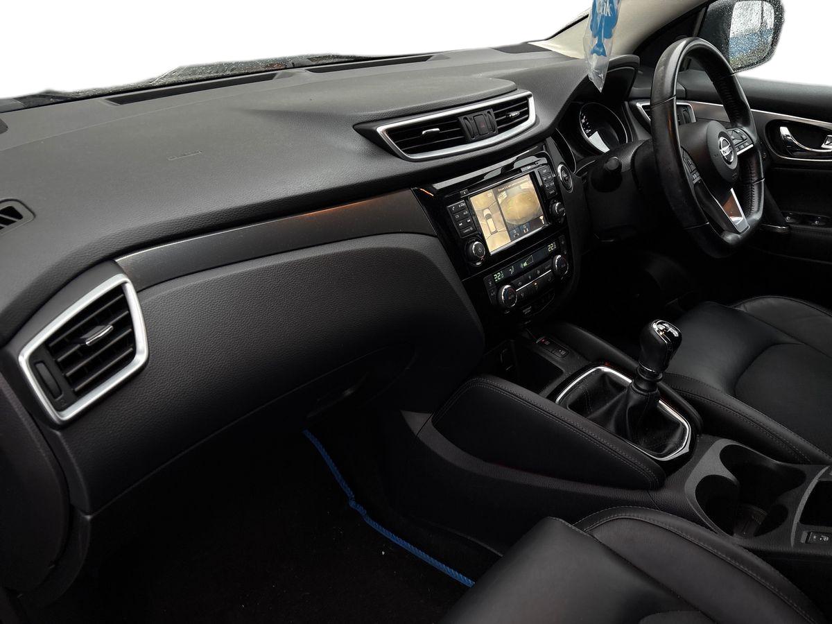 Used Nissan Qashqai 2017 for sale - 77285599: Photo 15