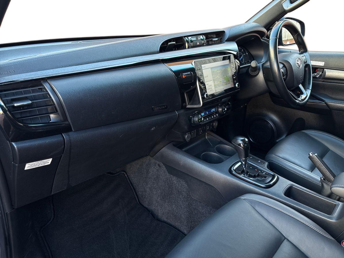 Used Toyota Hilux 2023 for sale - 76788129: Photo 15