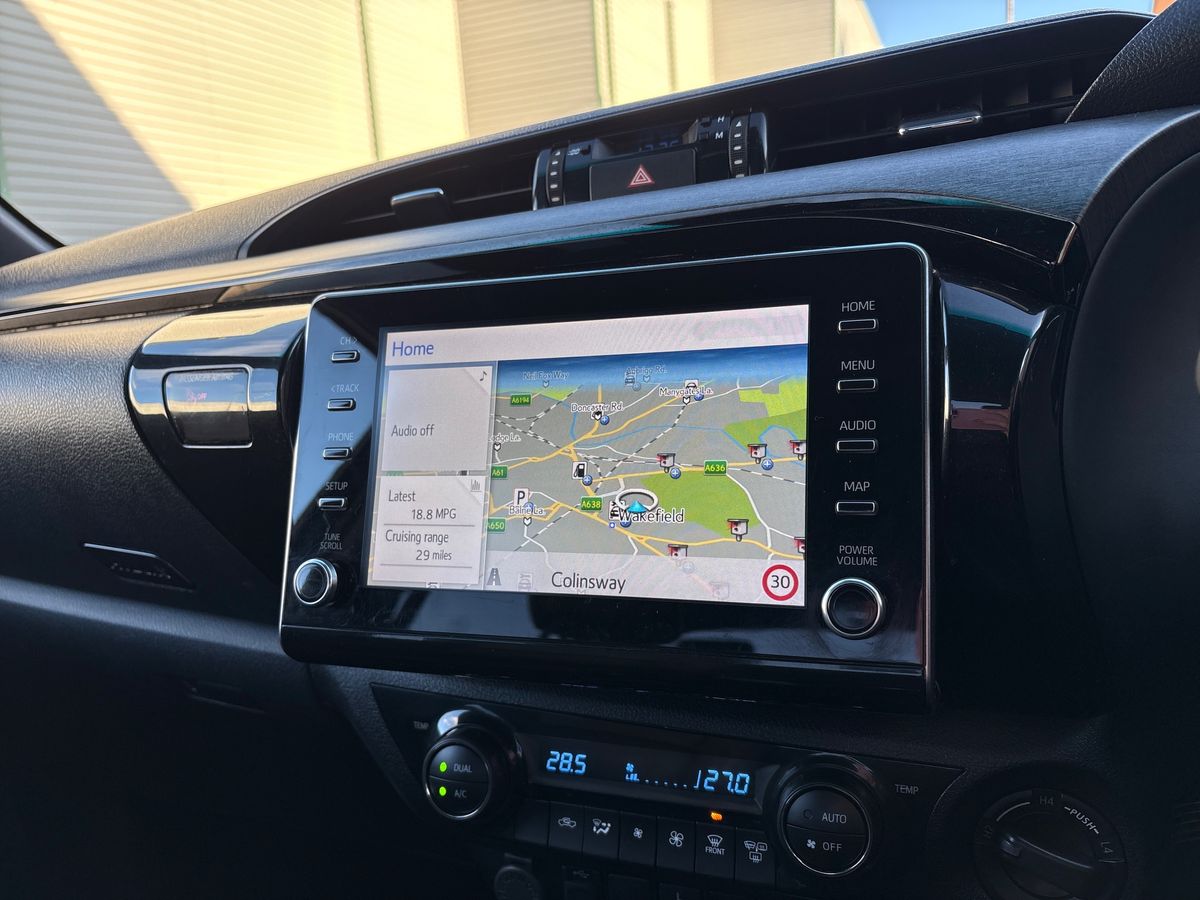 Used Toyota Hilux 2023 for sale - 76788129: Photo 20