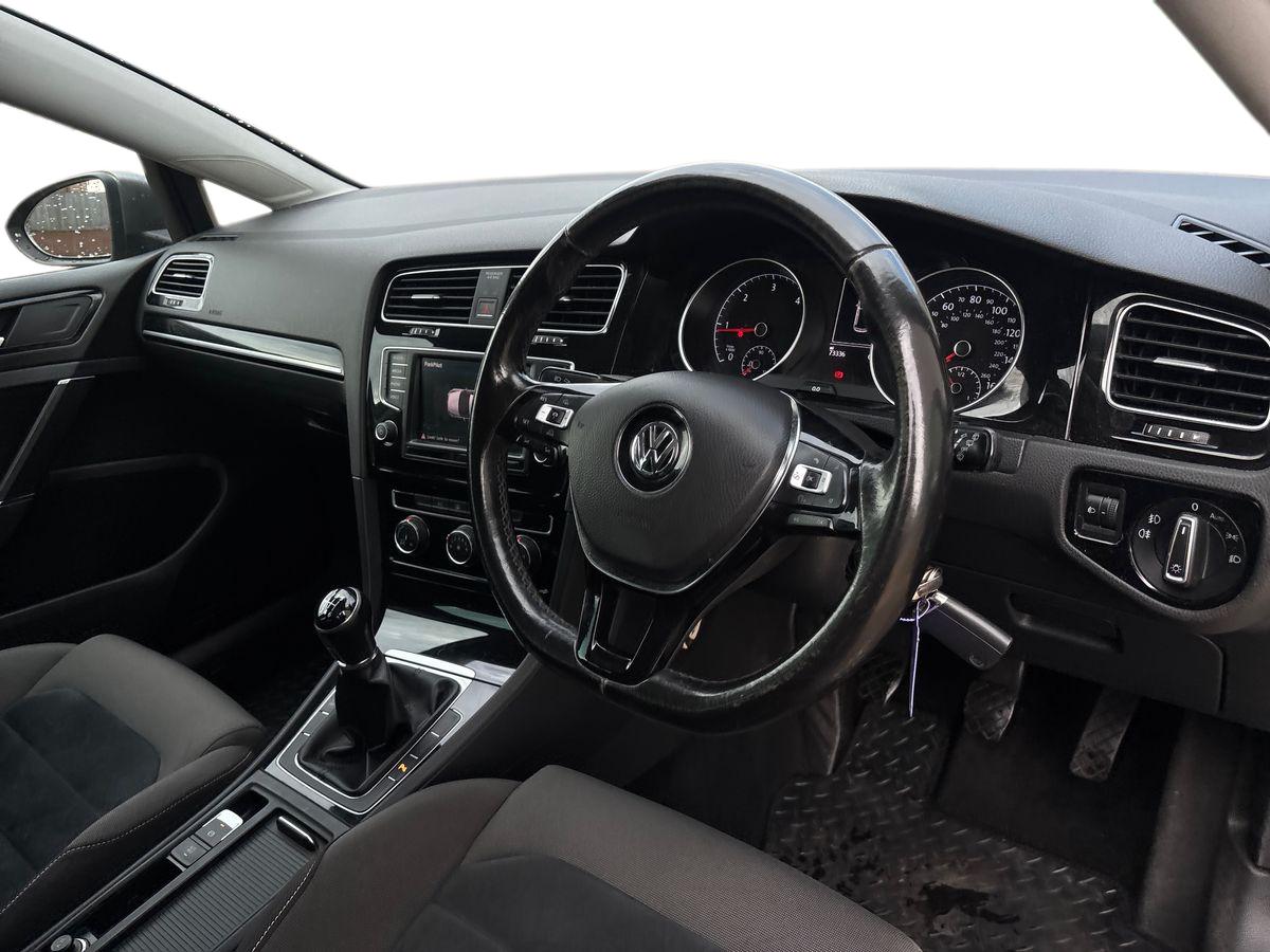Used Volkswagen Golf 2017 for sale - 76487379: Photo 10
