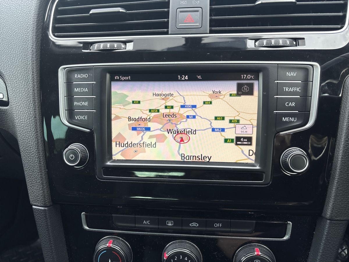 Used Volkswagen Golf 2017 for sale - 76487379: Photo 20