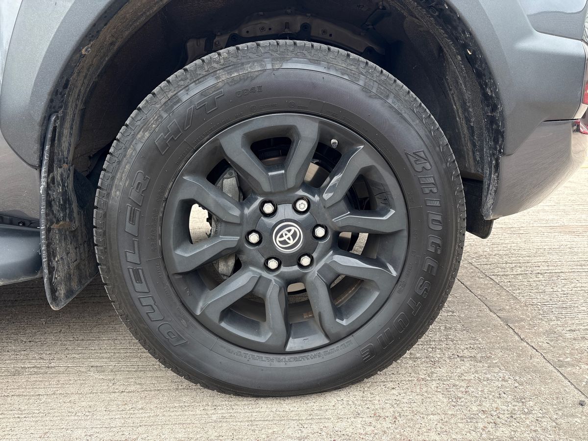 Used Toyota Hilux 2025 for sale - 78022239: Photo 9