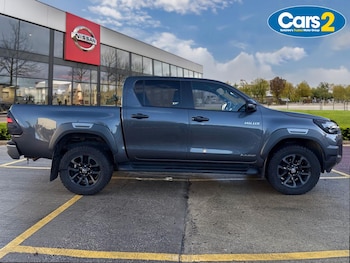 Used Toyota Hilux 2023 for sale - 77079100: Photo