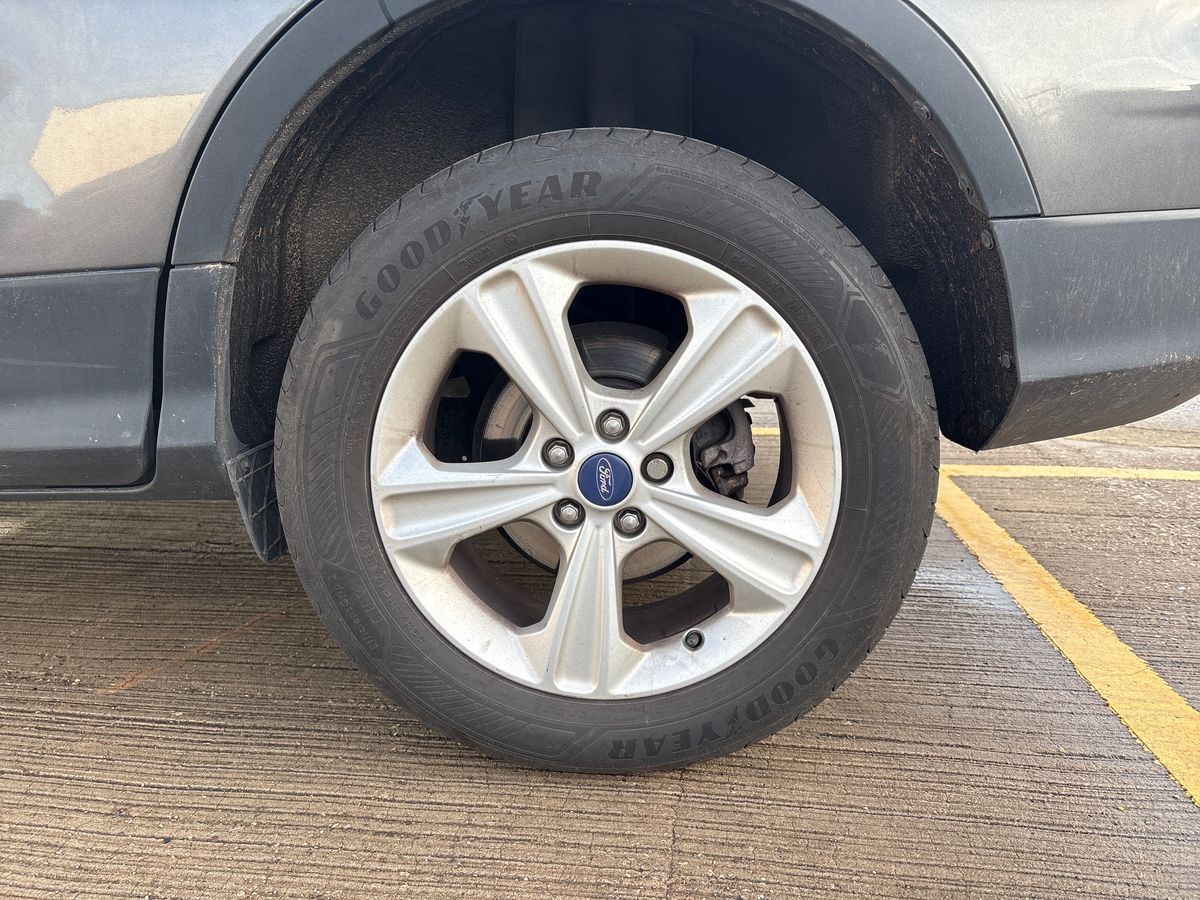 Used Ford Kuga 2015 for sale - 76966657: Photo 9