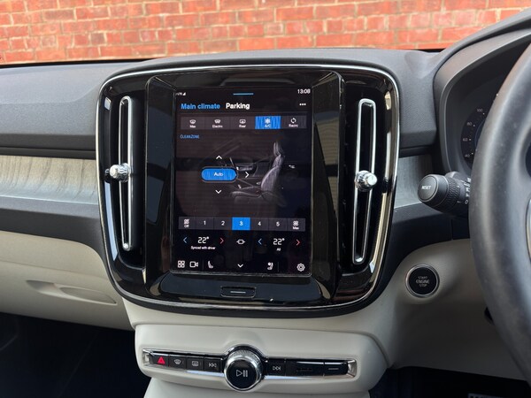 Used Volvo XC40 2024 for sale - 75514375: Photo 32