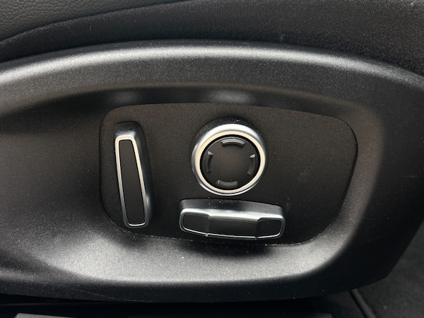 Used Jaguar XE 2020 for sale - 75483279: Photo 26