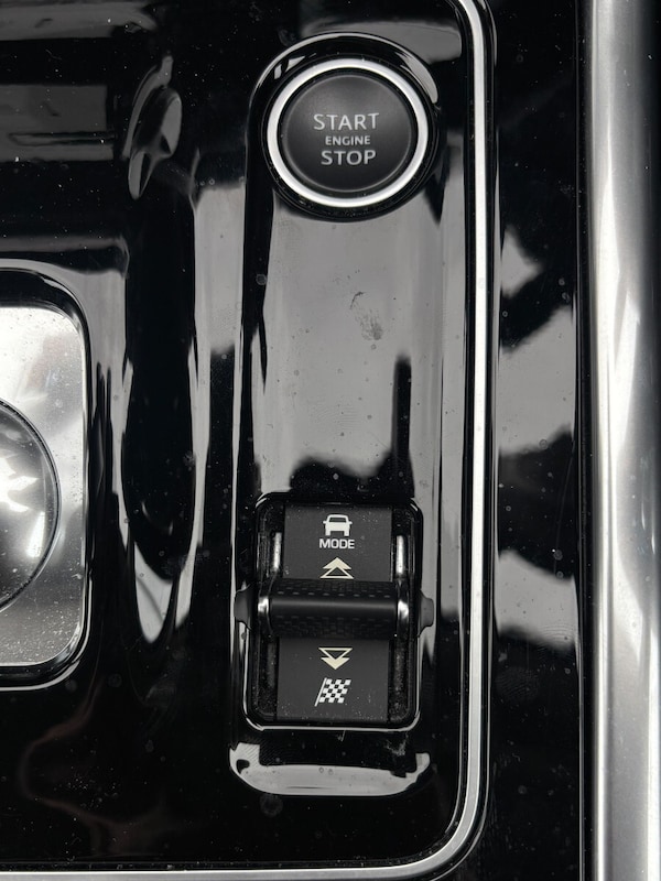 Used Jaguar XE 2020 for sale - 75483279: Photo 33