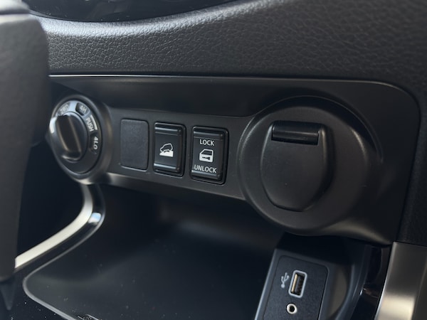 Used Nissan Navara 2021 for sale - 75483281: Photo 32