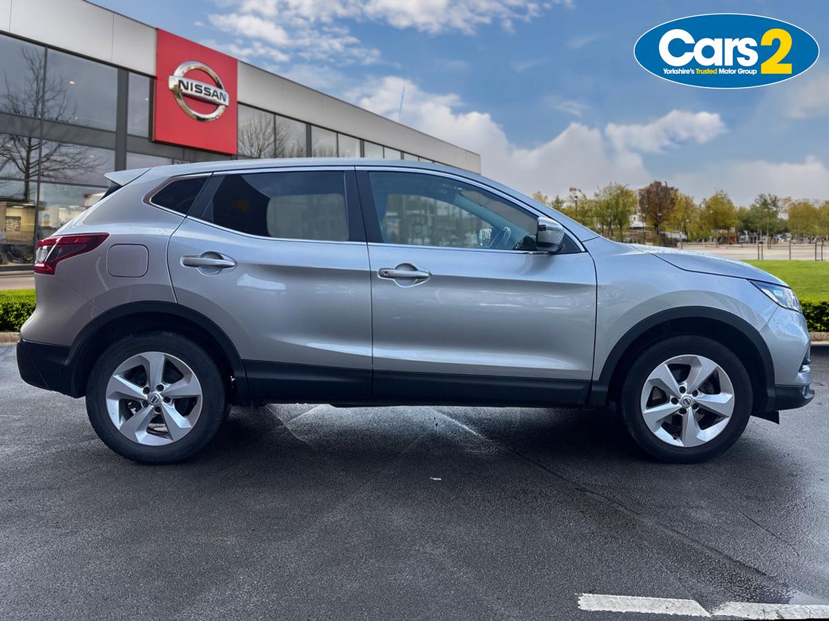 Used Nissan Qashqai 2018 for sale - 76487328: Photo 2