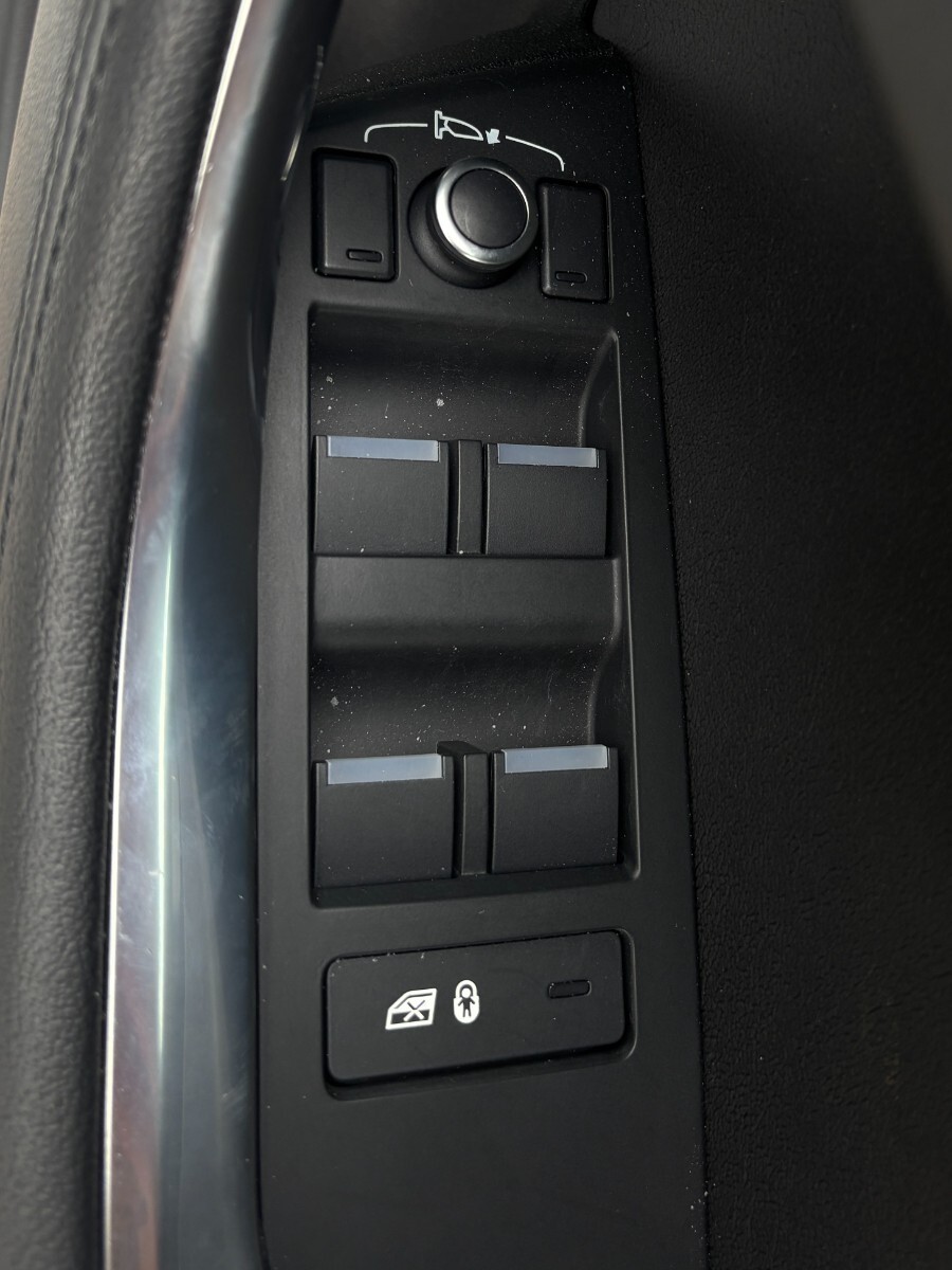 Used Jaguar XE 2020 for sale - 77293386: Photo 24