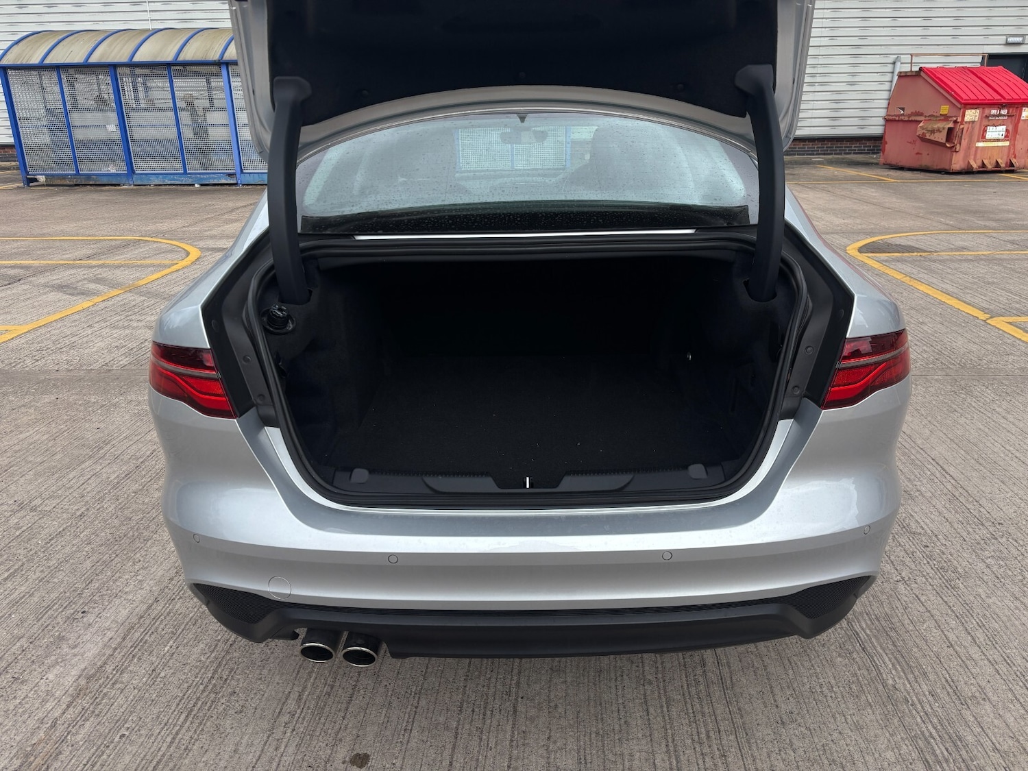 Used Jaguar XE 2020 for sale - 77293386: Photo 8