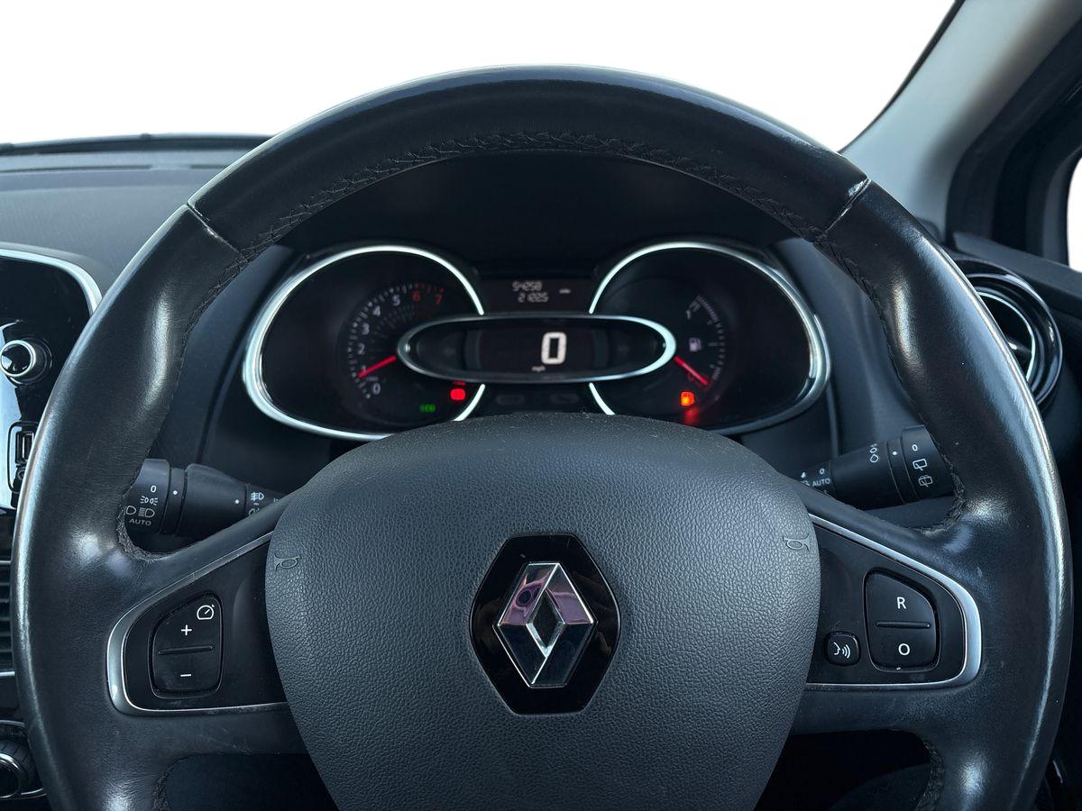 Used Renault Clio 2017 for sale - 76788235: Photo 13
