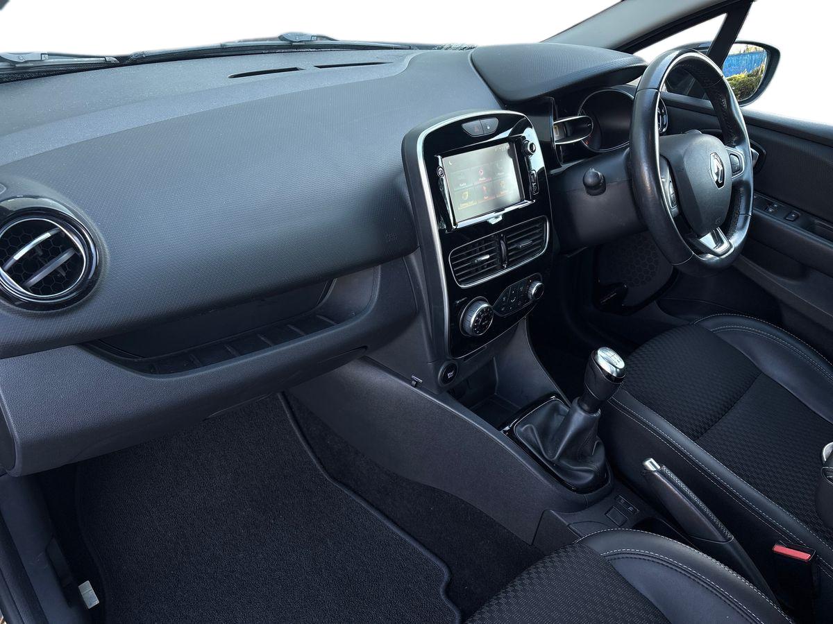 Used Renault Clio 2017 for sale - 76788235: Photo 15
