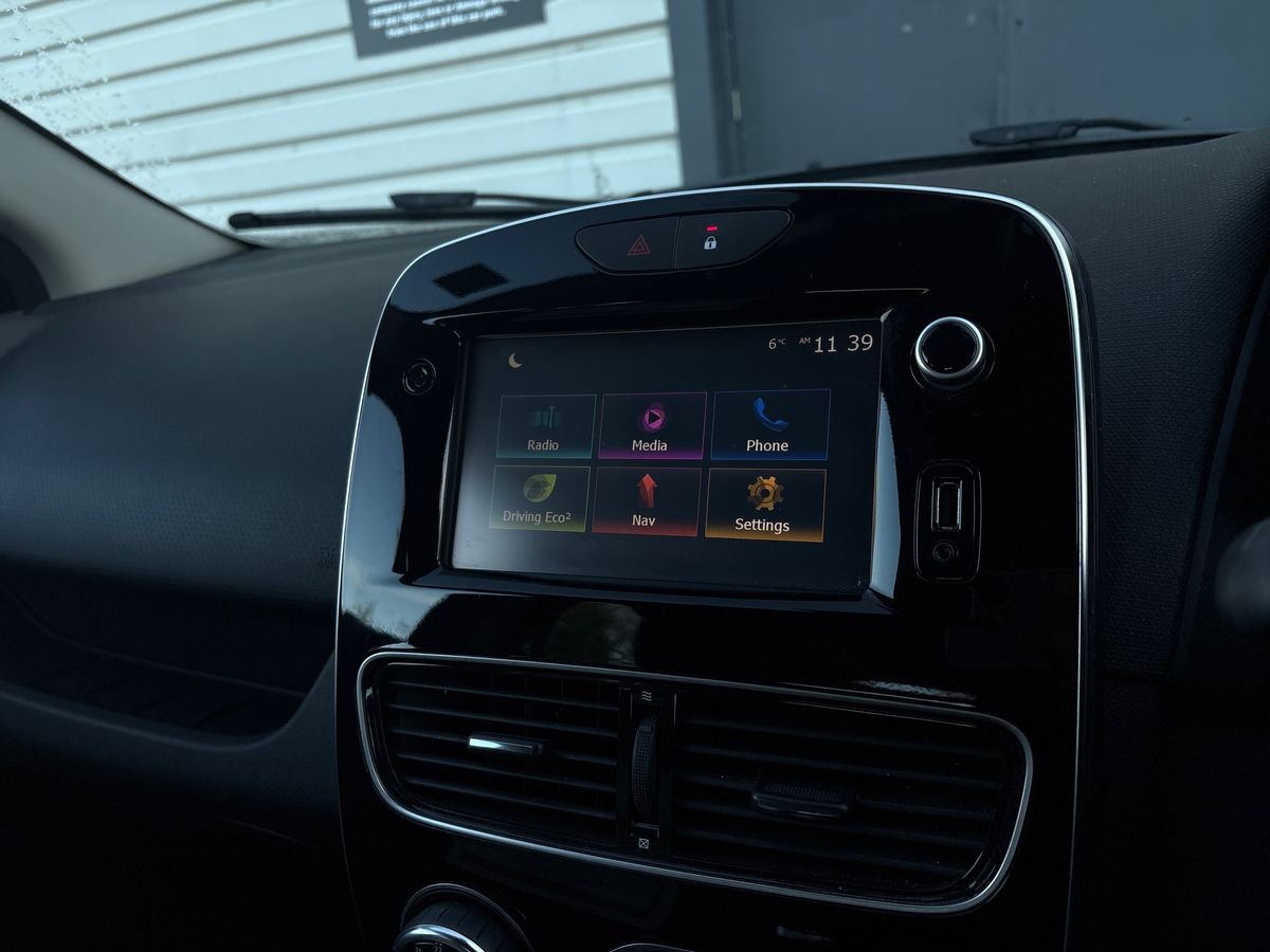 Used Renault Clio 2017 for sale - 76788235: Photo 19