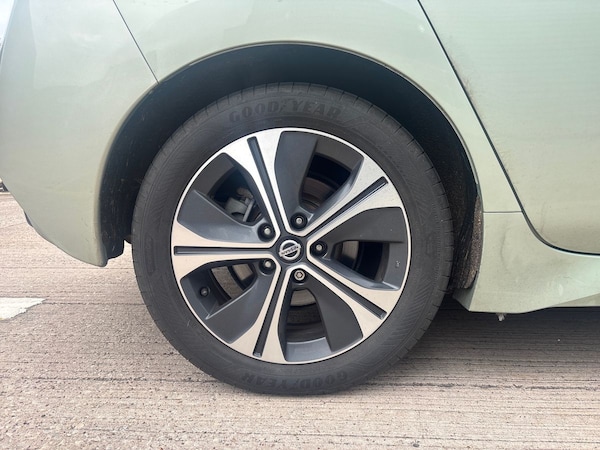Used Nissan Leaf 2020 for sale - 76216962: Photo 9