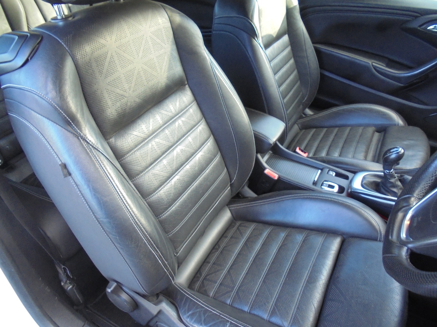 Used Vauxhall Cascada 2014 for sale - 76437939: Photo 12