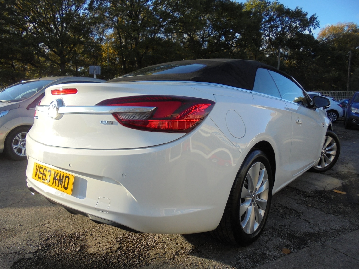 Used Vauxhall Cascada 2014 for sale - 76437939: Photo 16